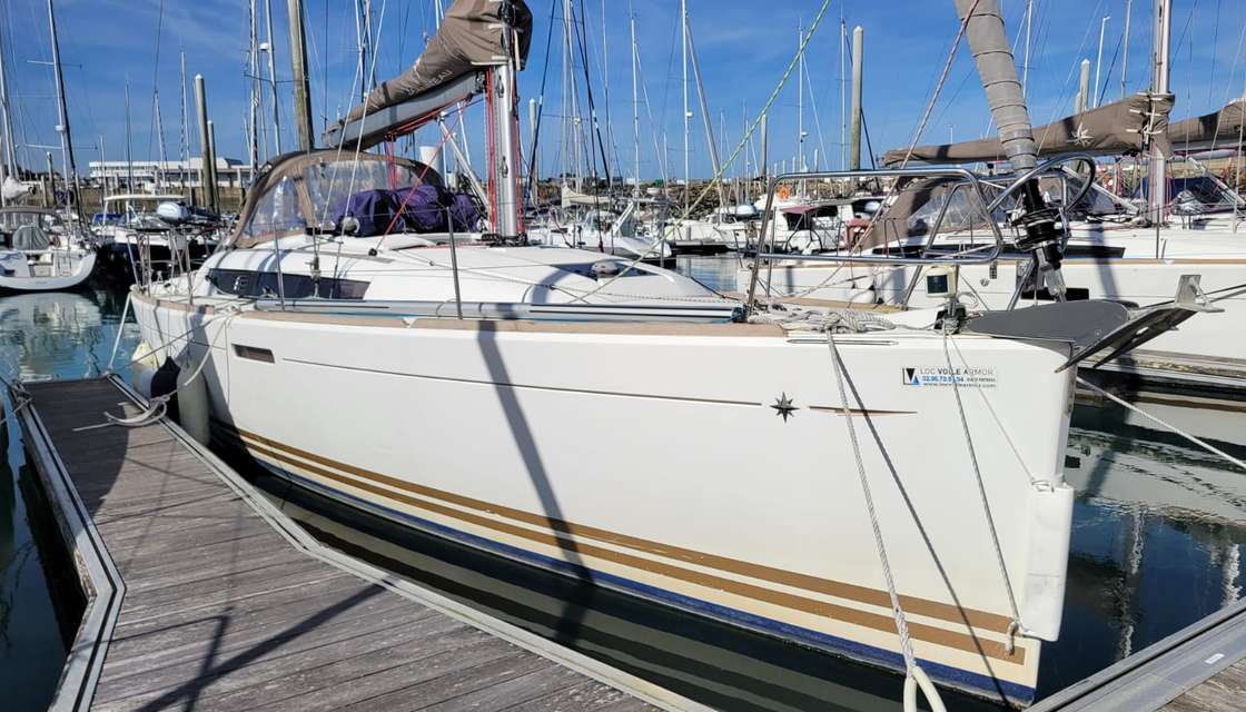 Sun Odyssey 379