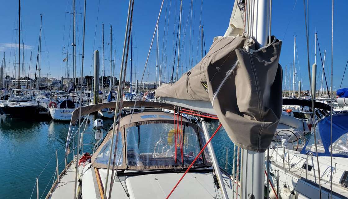 Sun Odyssey 379