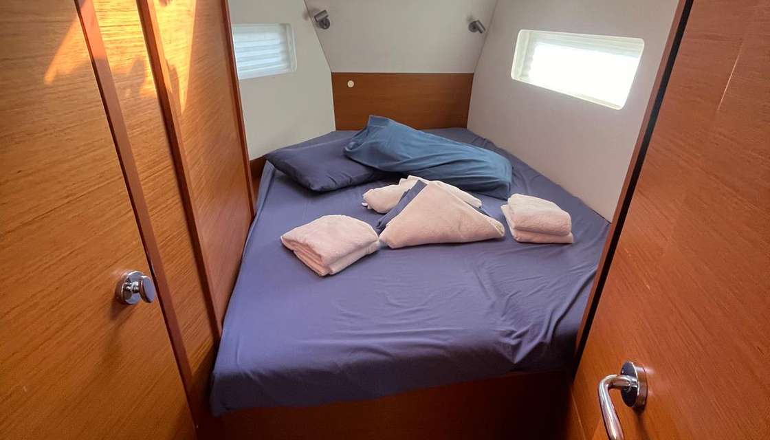 Sun Odyssey 380