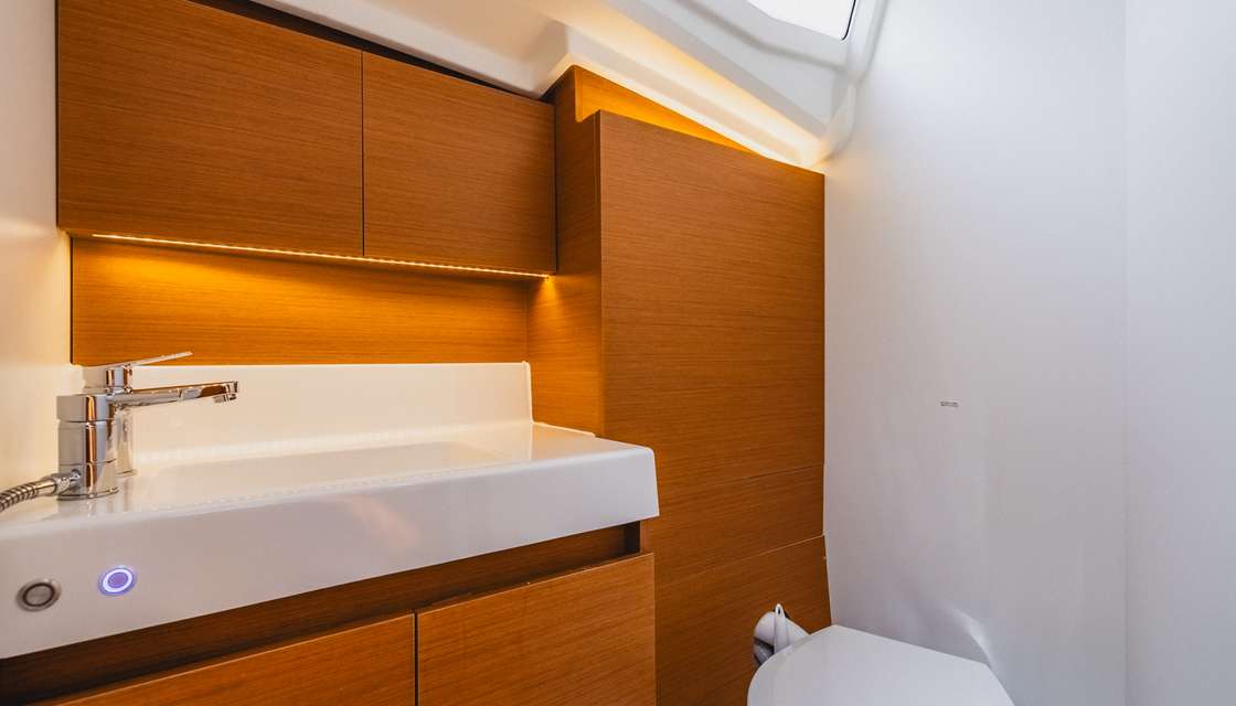 Sun Odyssey 380