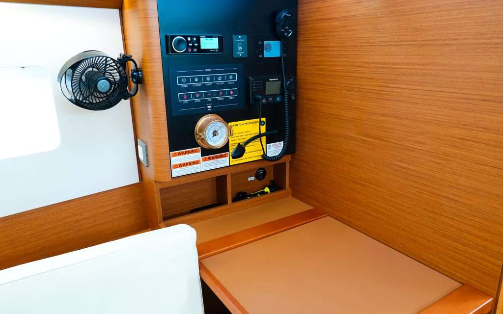 Sun Odyssey 380