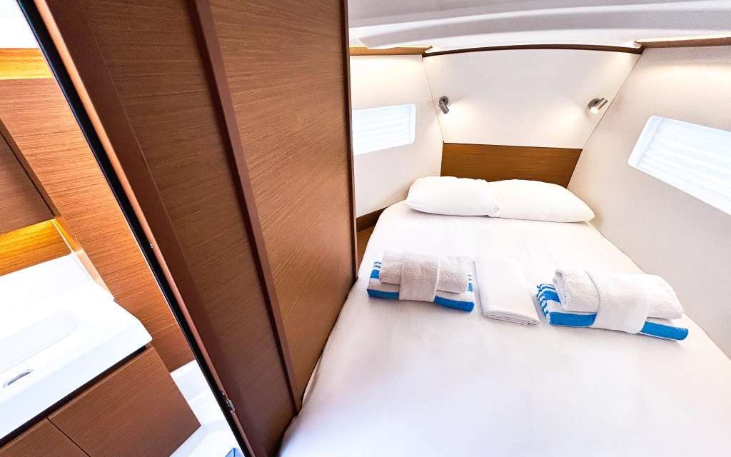 Sun Odyssey 380
