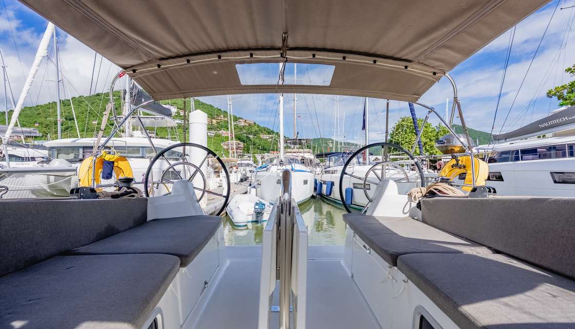 Sun Odyssey 380