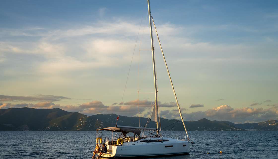 Sun Odyssey 380
