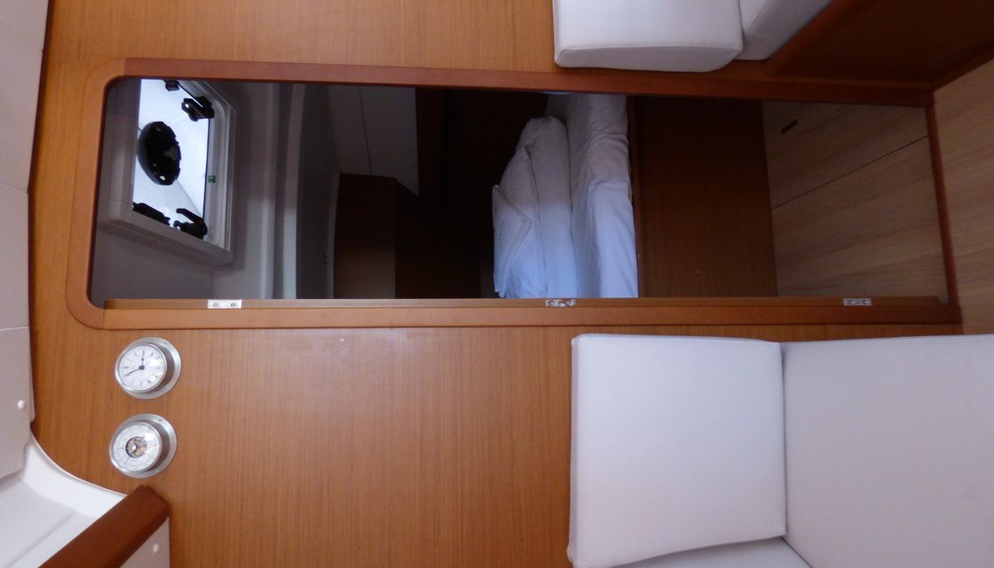 Sun Odyssey 389