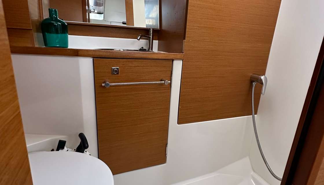 Sun Odyssey 389