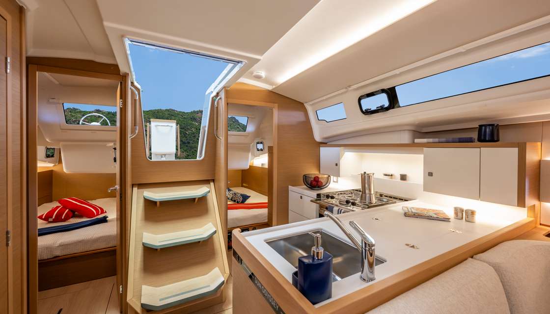 Sun Odyssey 415