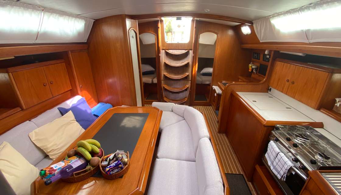 Sun Odyssey 42.2