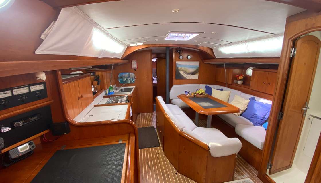 Sun Odyssey 42.2