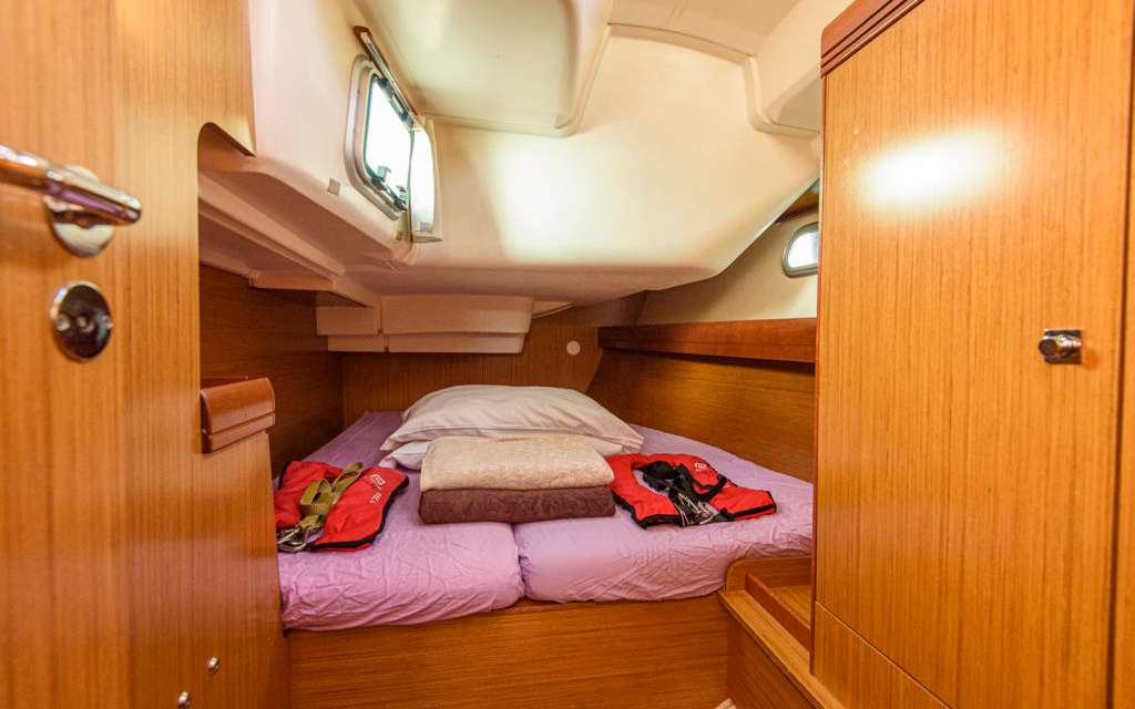 Sun Odyssey 42i