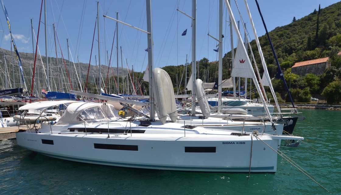 Sun Odyssey 440