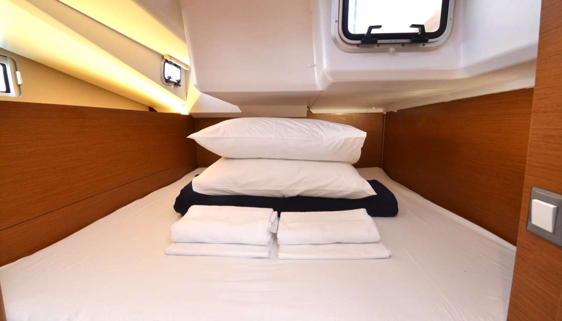 Sun Odyssey 440