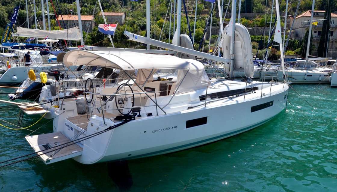 Sun Odyssey 440