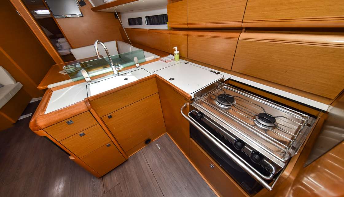 Sun Odyssey 449
