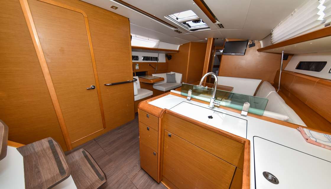 Sun Odyssey 449