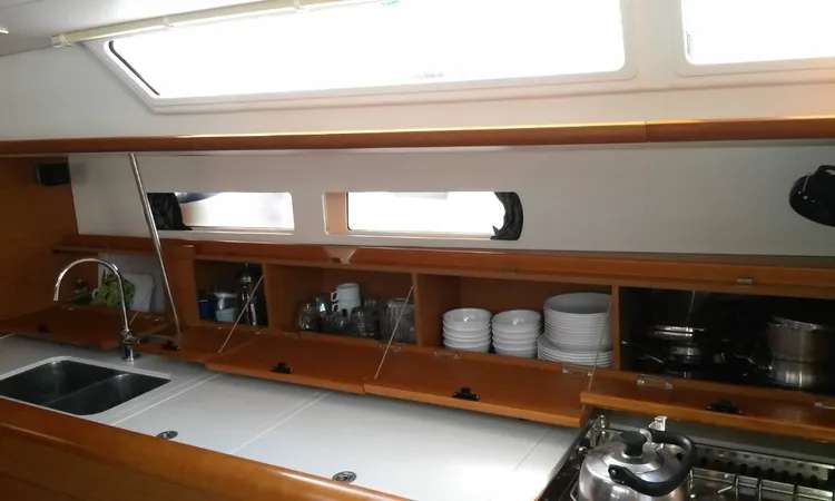 Sun Odyssey 469