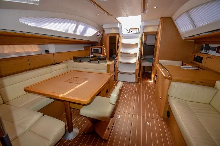 Sun Odyssey 50 DS