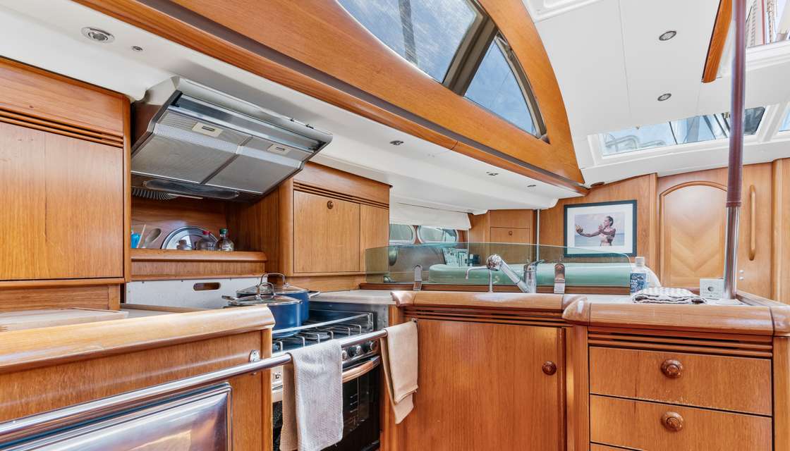 Sun Odyssey 54