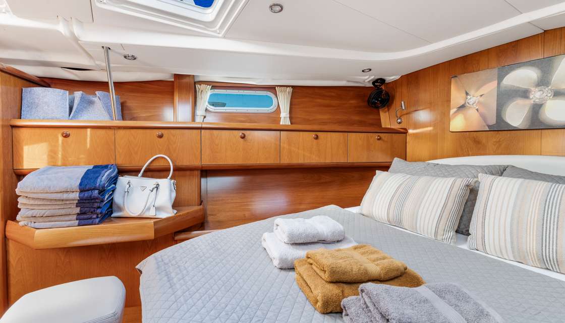 Sun Odyssey 54