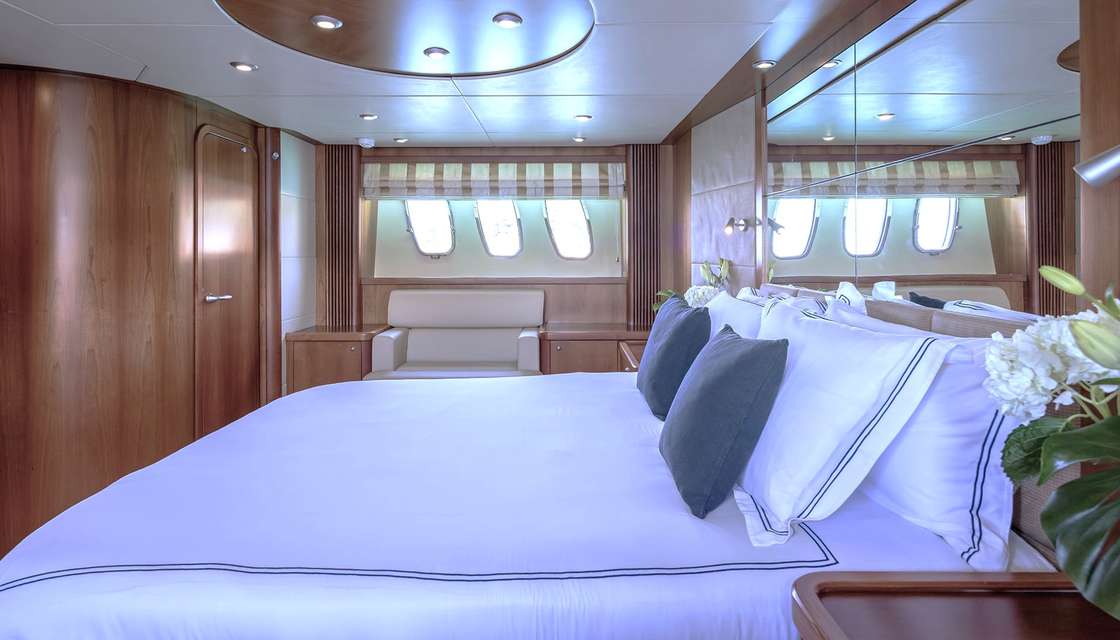 Sunseeker Predator 72