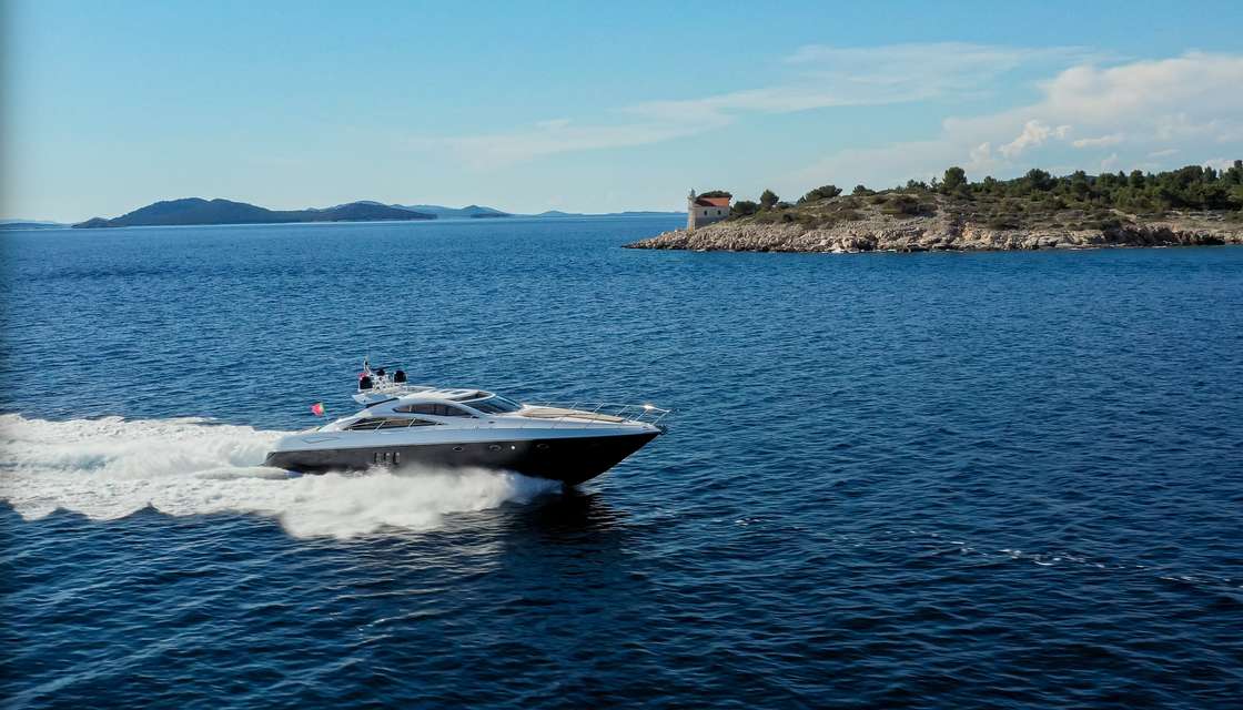 Sunseeker Predator 72