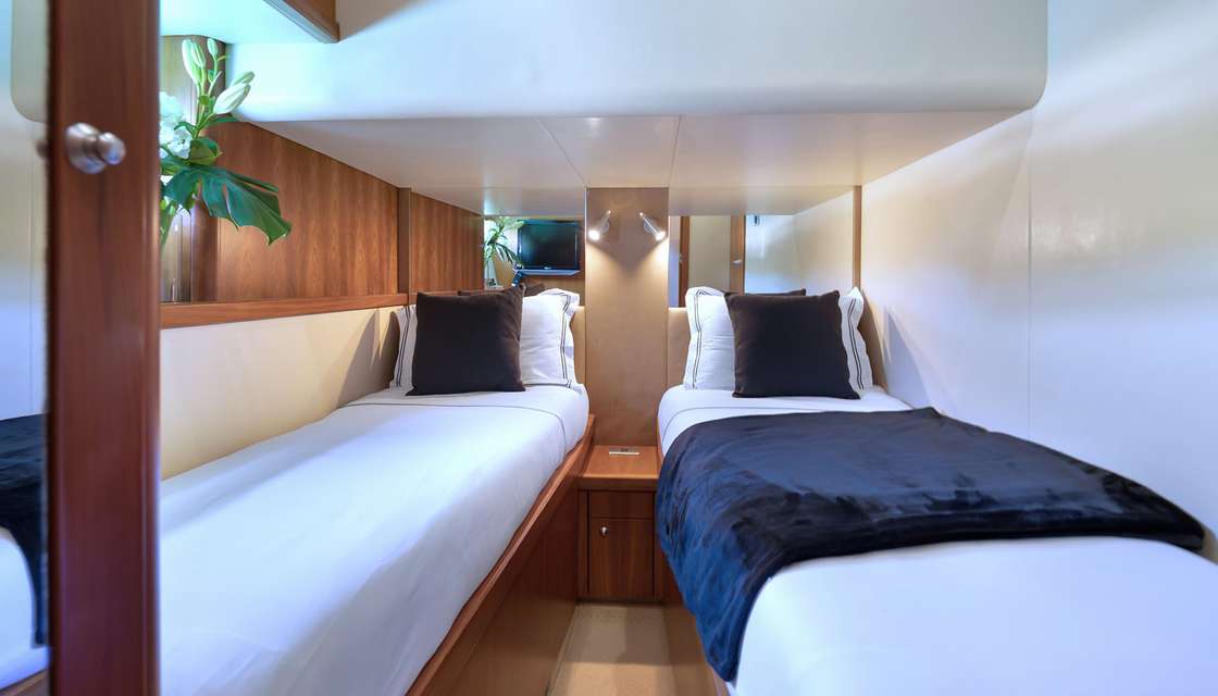 Sunseeker Predator 72