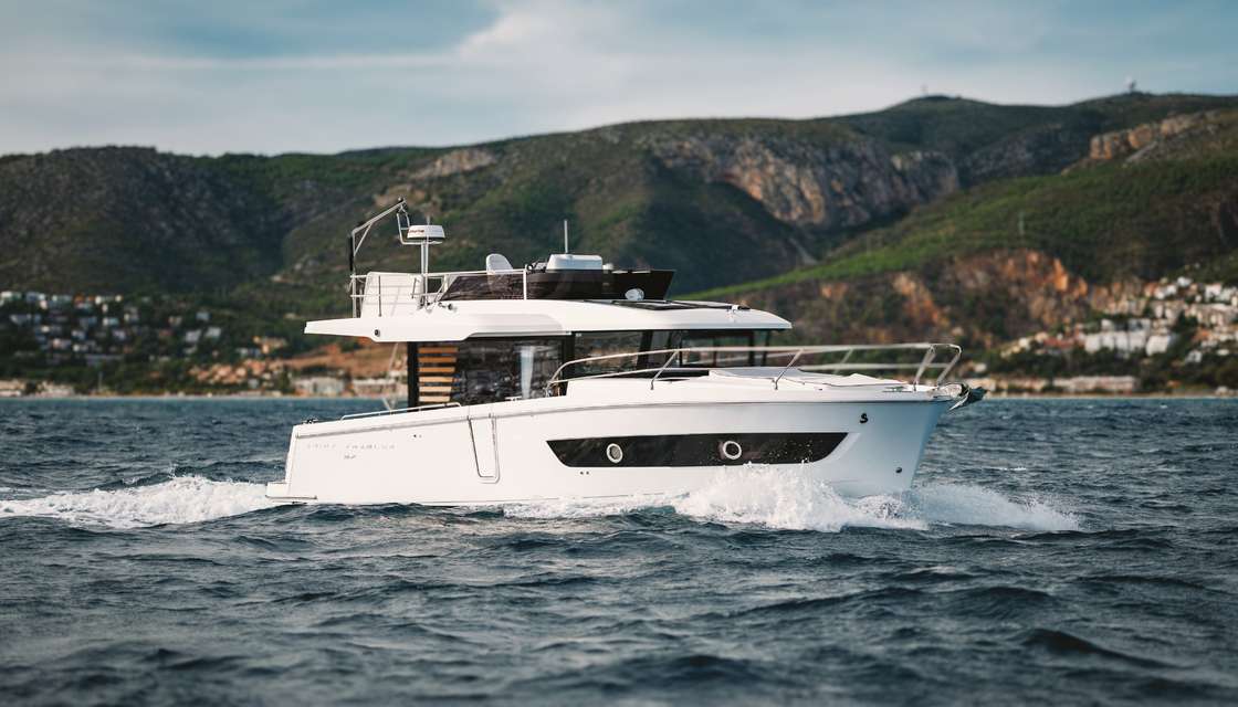 Swift Trawler 37 Fly