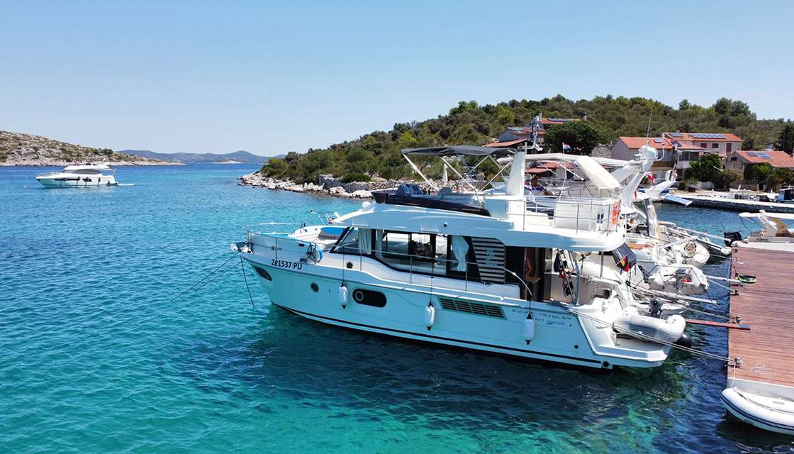 Swift Trawler 41 Fly