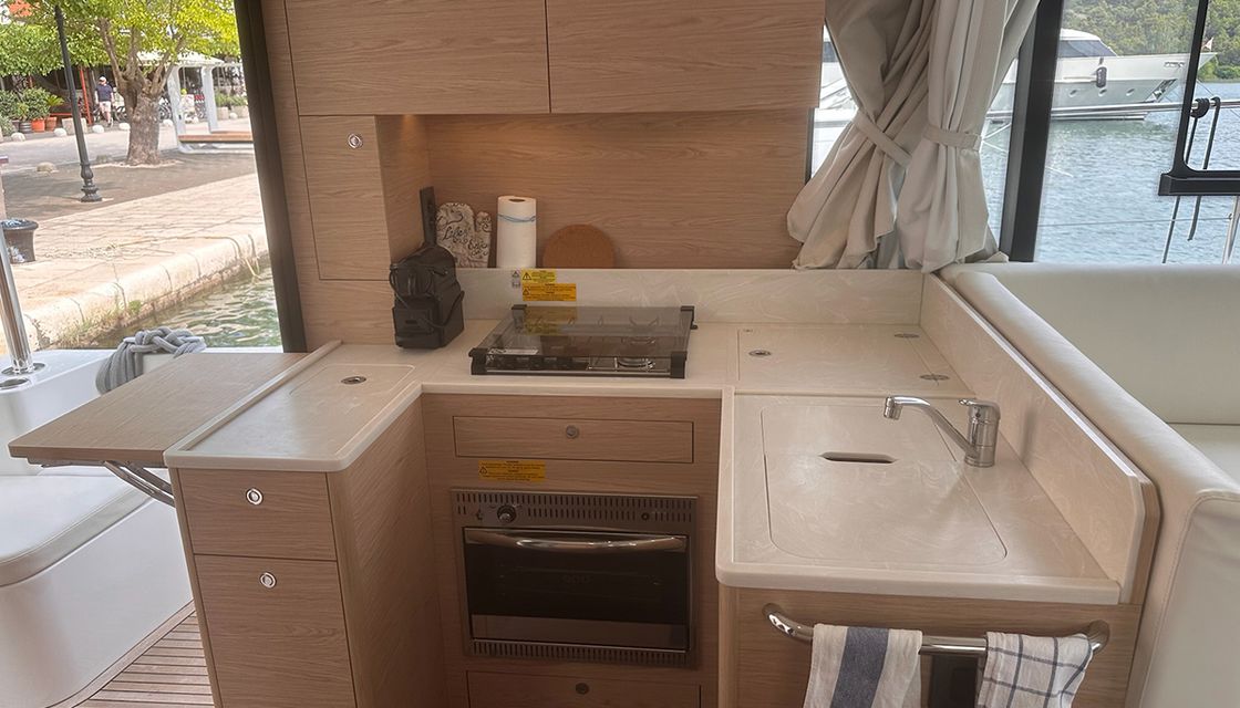 Swift Trawler 41 Fly