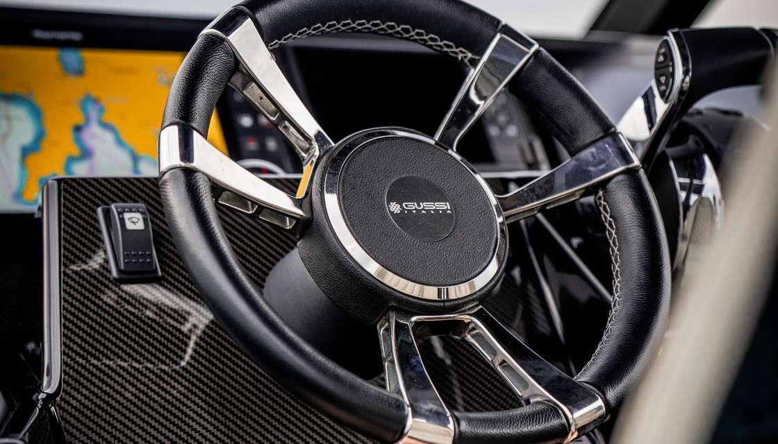 38 Grand Sport