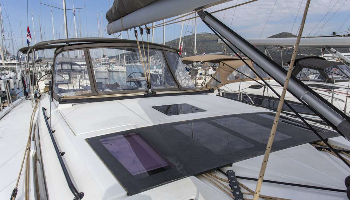 Dufour 530