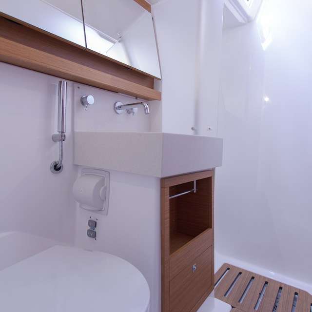 Dufour 530