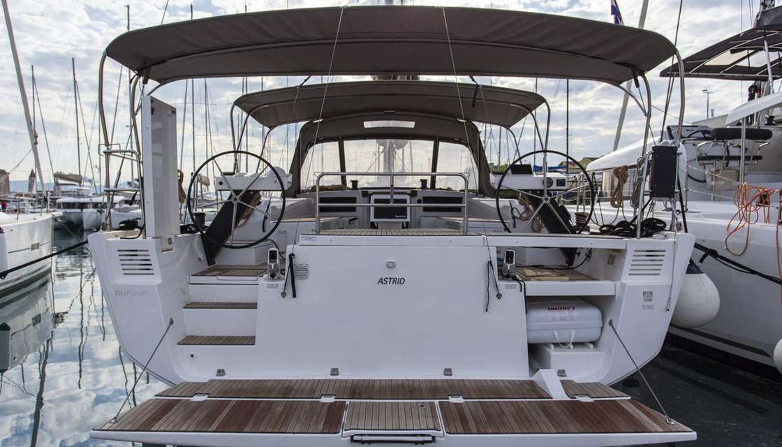 Dufour 530