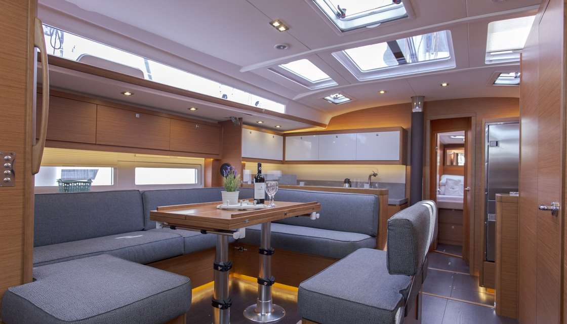 Dufour 530