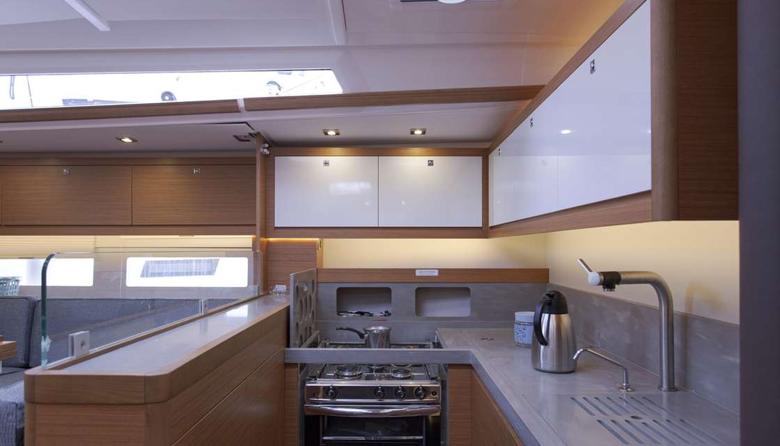 Dufour 530