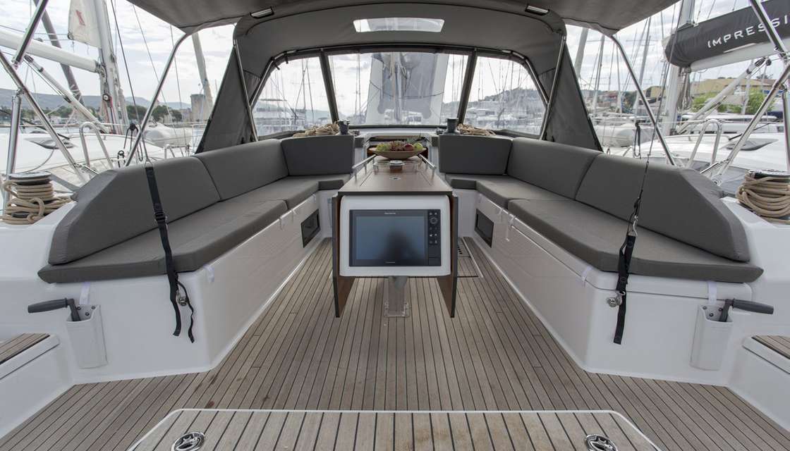 Dufour 530