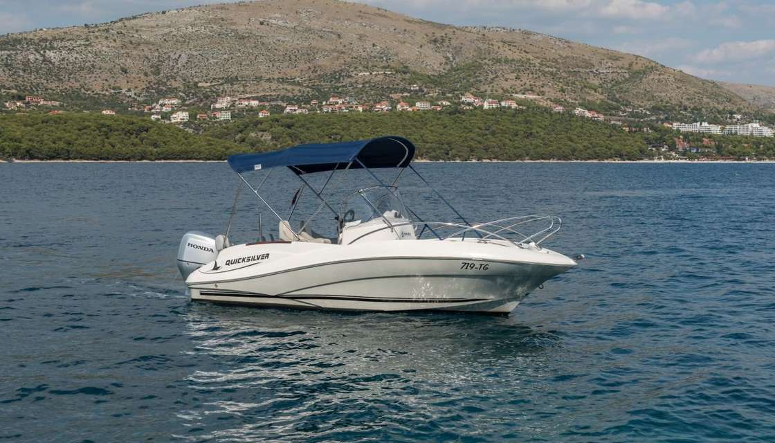 555 Commander