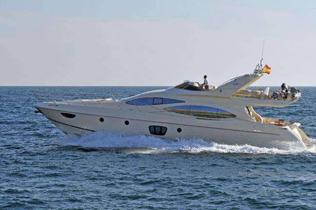 Azimut 68 Fly