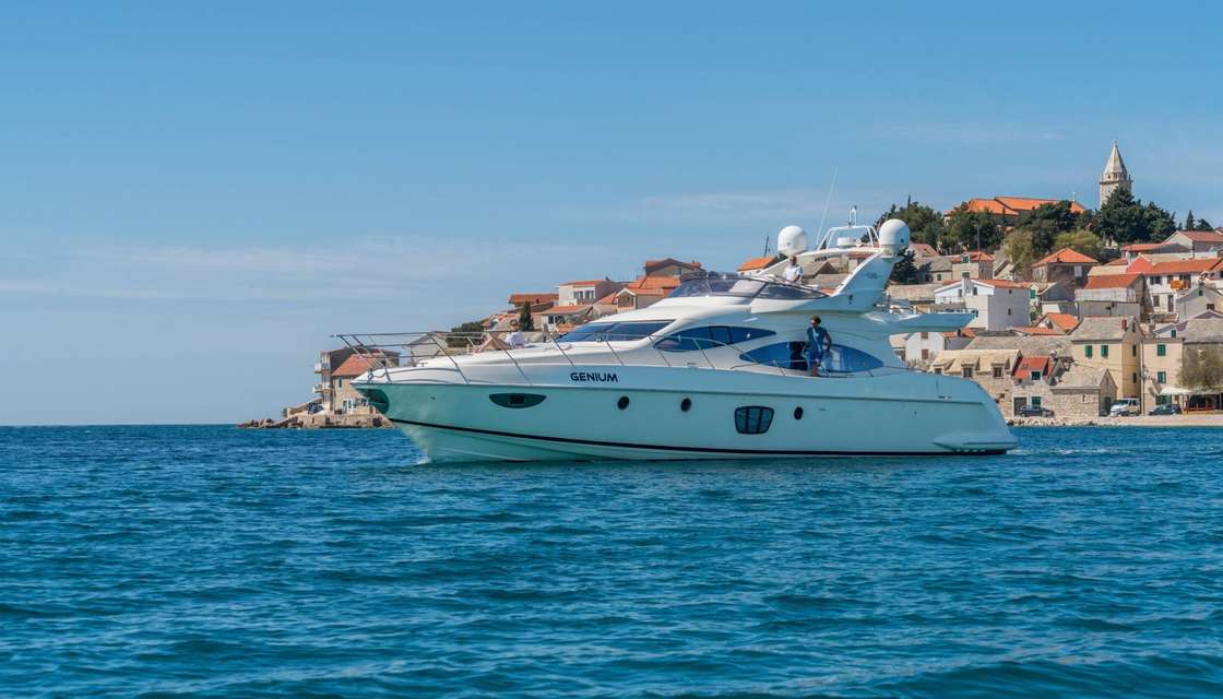Azimut 68 Fly