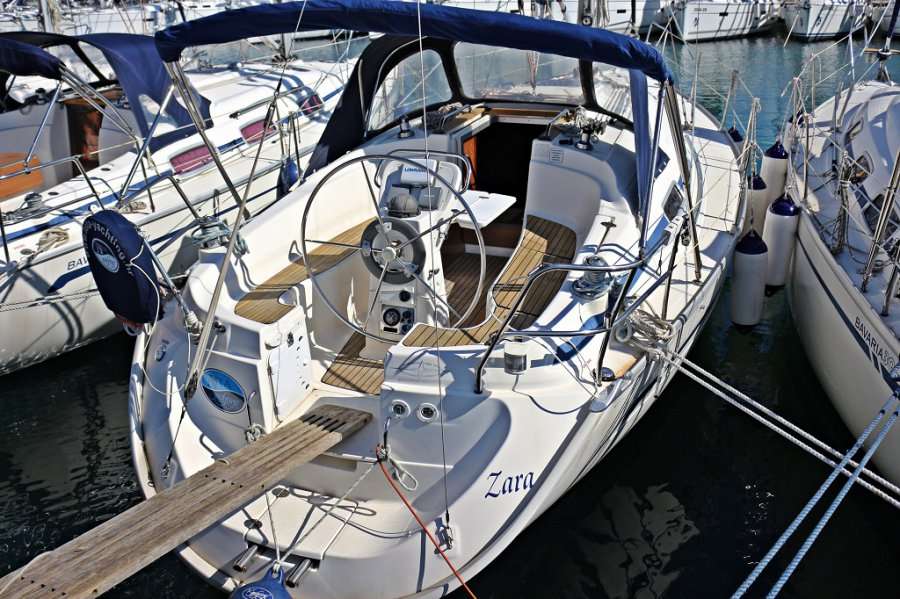 Bavaria 32