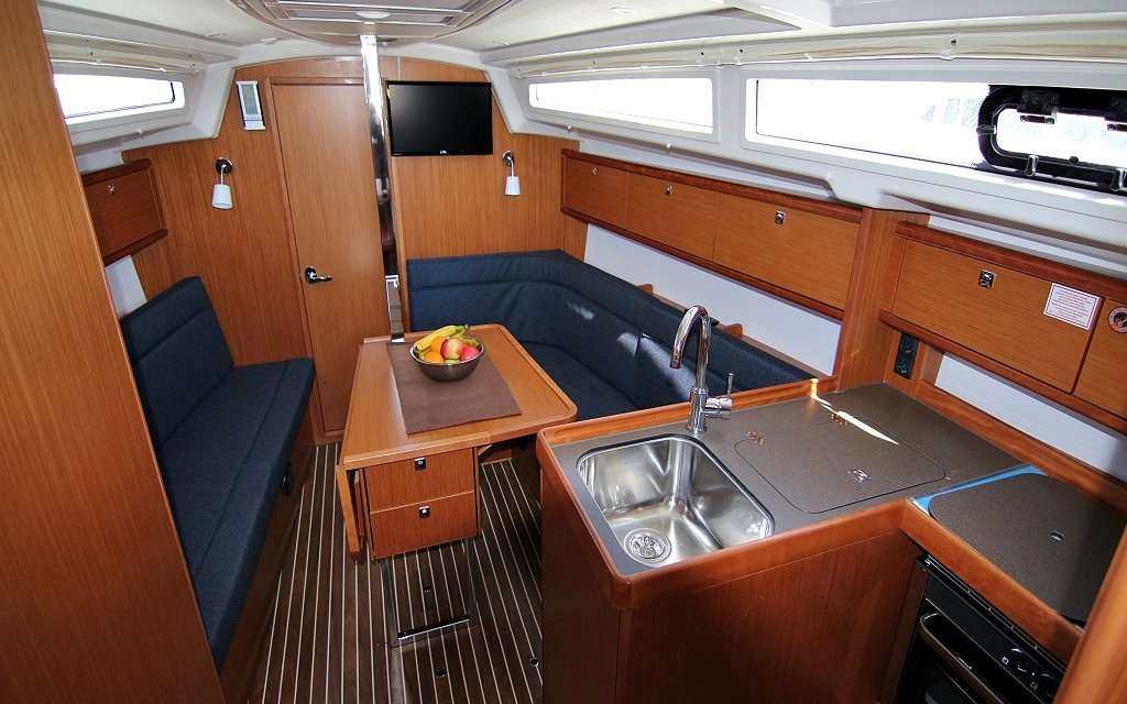 Bavaria Cruiser 34