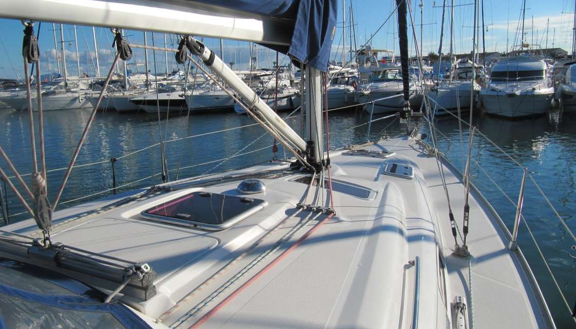 Bavaria 37