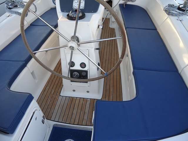 Bavaria 37