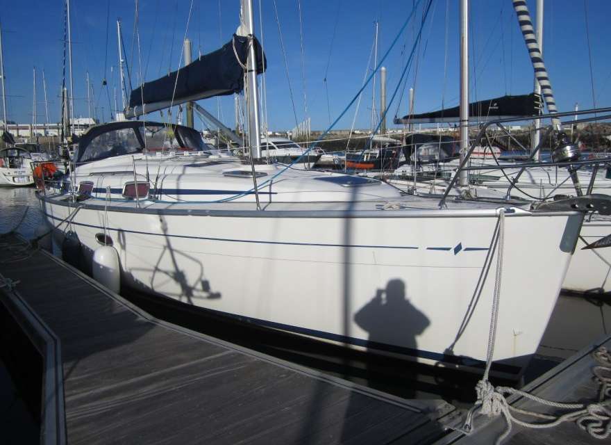 Bavaria 37