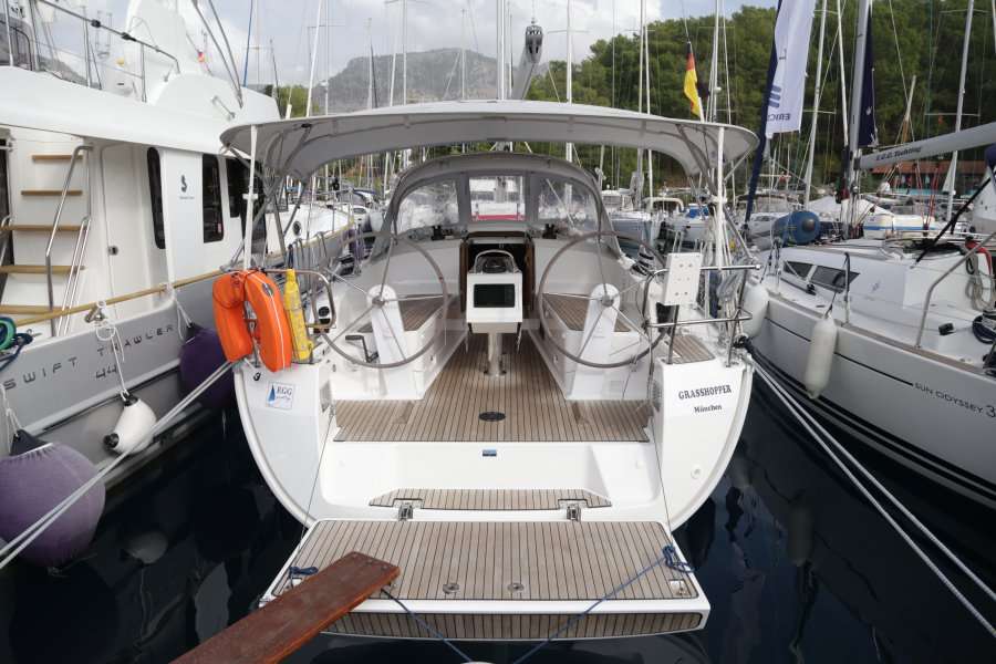 Bavaria Cruiser 37