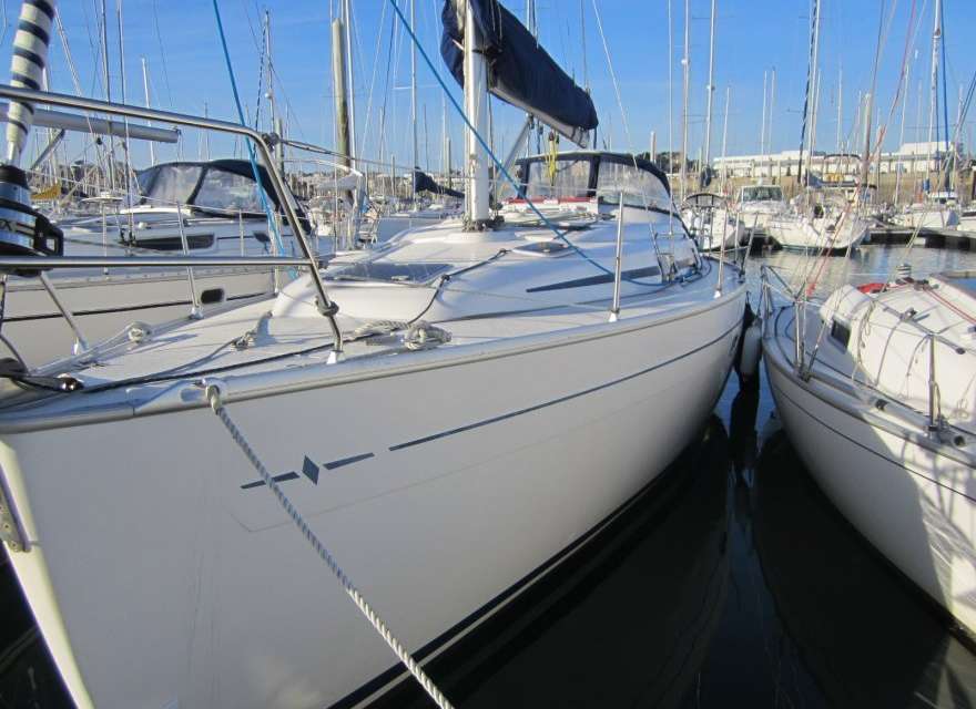 Bavaria 37