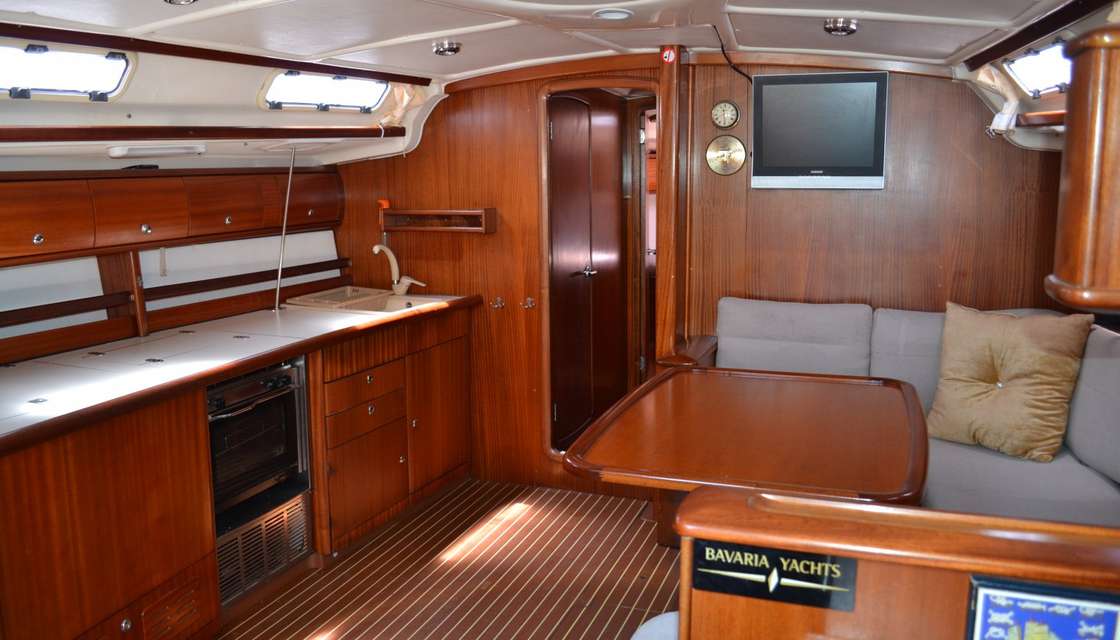 Bavaria 44