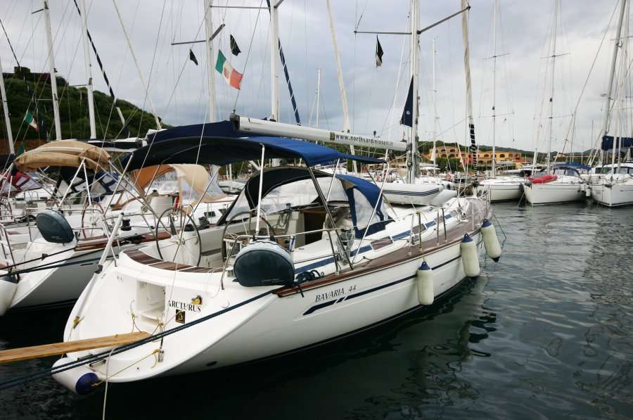 Bavaria 44