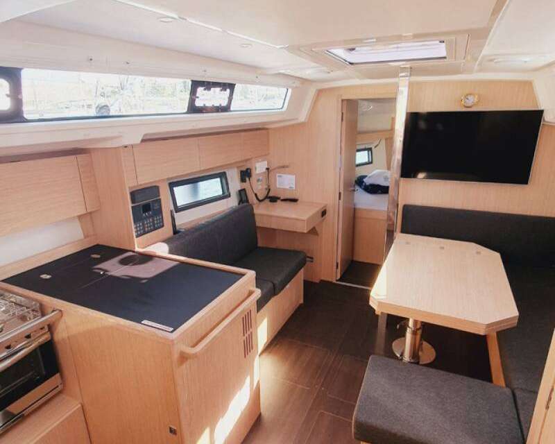 Bavaria C38