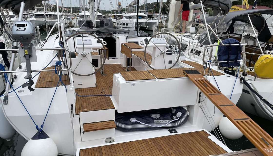 Bavaria C45 Style